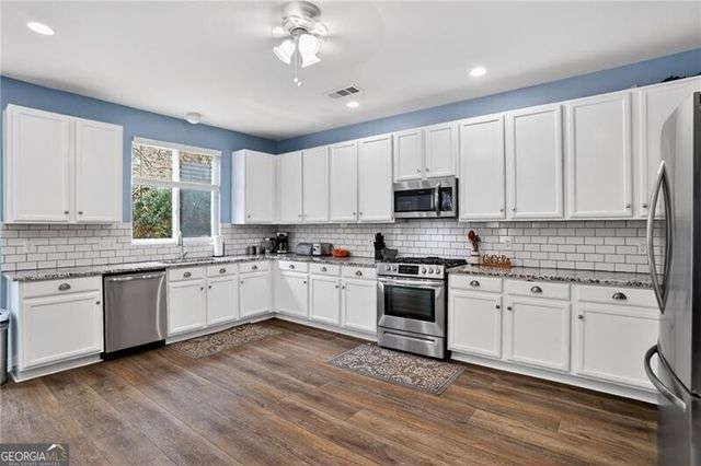 167 Parkmont Ln, Dallas, GA 30132