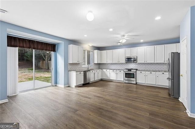 167 Parkmont Ln, Dallas, GA 30132