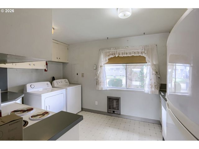 3708 E 14TH St, Vancouver, WA 98661