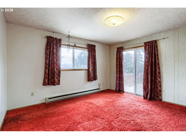 3708 E 14TH St, Vancouver, WA 98661