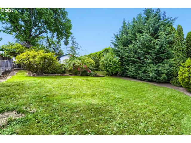 3708 E 14TH St, Vancouver, WA 98661