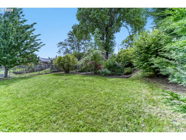 3708 E 14TH St, Vancouver, WA 98661