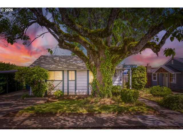 3708 E 14TH St, Vancouver, WA 98661
