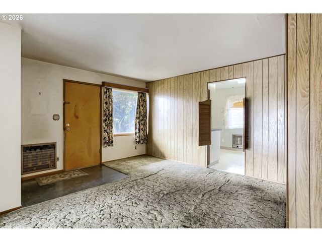 3708 E 14TH St, Vancouver, WA 98661