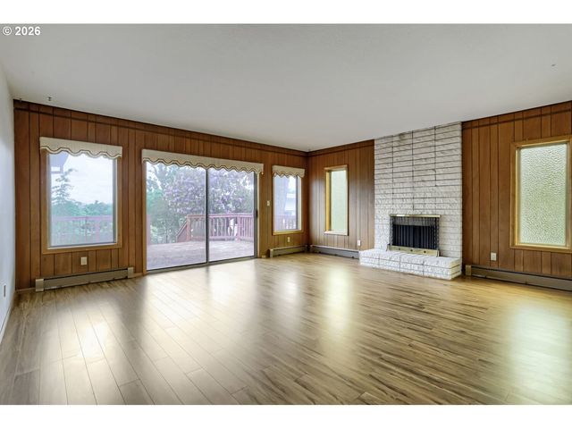 3708 E 14TH St, Vancouver, WA 98661