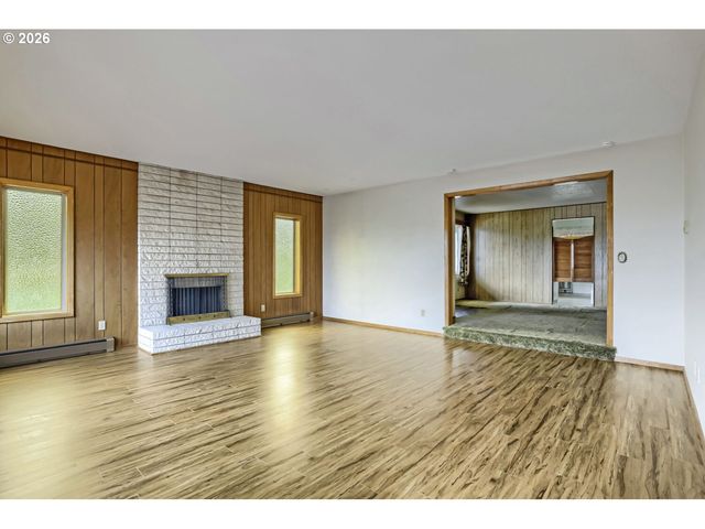 3708 E 14TH St, Vancouver, WA 98661