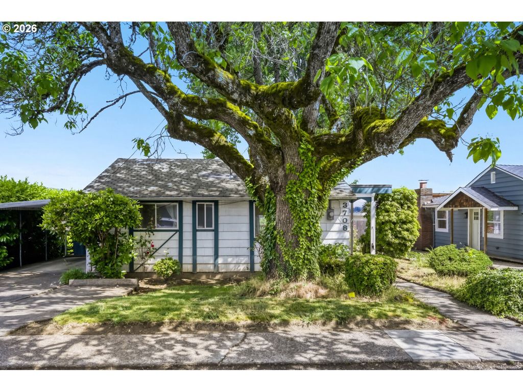 3708 E 14TH St, Vancouver, WA 98661