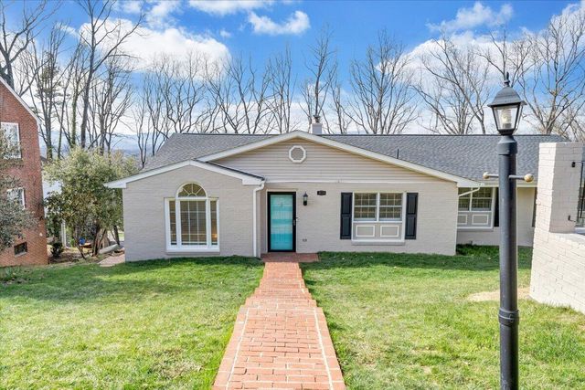 3119 Stoneridge RD, Roanoke, VA 24014
