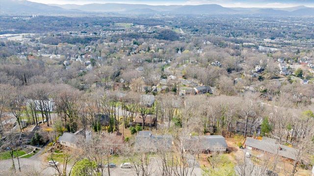 3119 Stoneridge RD, Roanoke, VA 24014