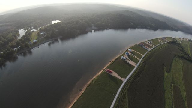 2027 Hardin Bottom River Rd, Clifton, TN 38425