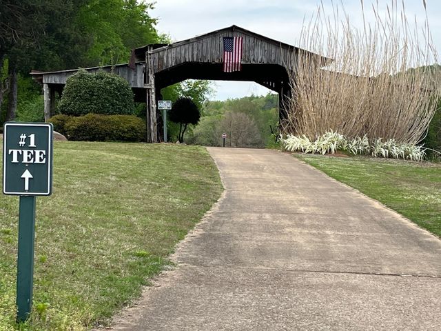 2027 Hardin Bottom River Rd, Clifton, TN 38425