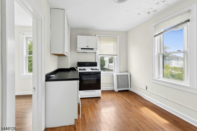 615 Ripley Pl, Westfield Town, NJ 07090