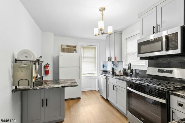 615 Ripley Pl, Westfield Town, NJ 07090