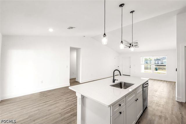 1702 NW 5th PL, Cape Coral, FL 33993