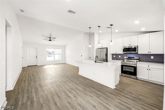 1702 NW 5th PL, Cape Coral, FL 33993