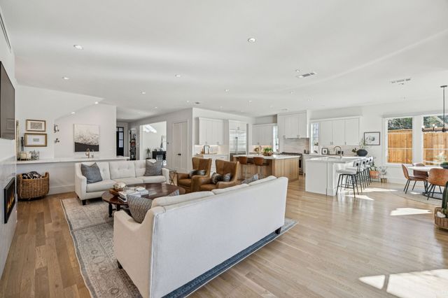 8427 Midway Road, Dallas, TX 75209