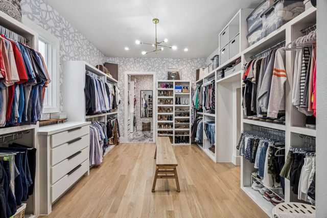 8427 Midway Road, Dallas, TX 75209