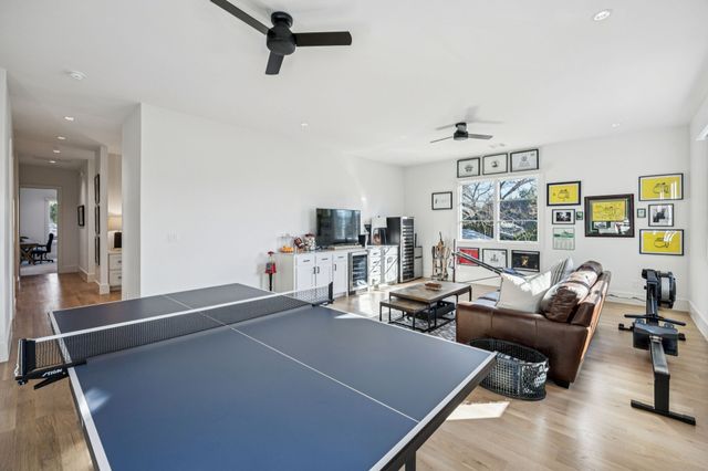 8427 Midway Road, Dallas, TX 75209