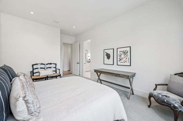 8427 Midway Road, Dallas, TX 75209