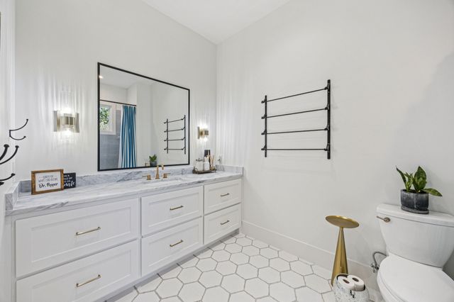 8427 Midway Road, Dallas, TX 75209