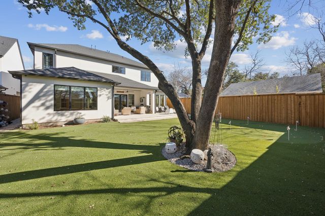 8427 Midway Road, Dallas, TX 75209