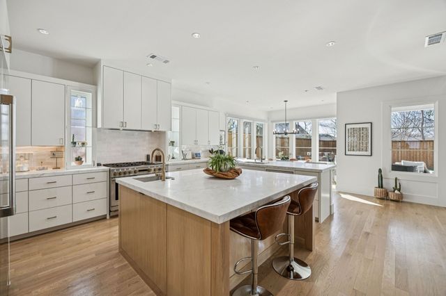 8427 Midway Road, Dallas, TX 75209