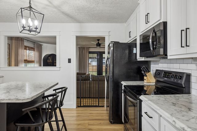 18 Crescent Blvd, Carthage, TN 37030