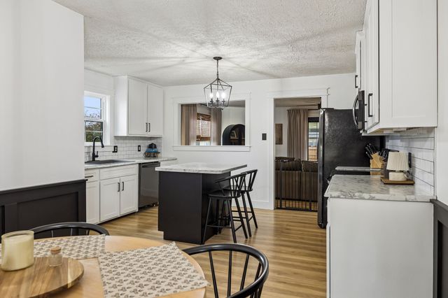 18 Crescent Blvd, Carthage, TN 37030