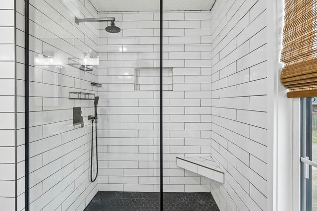 18 Crescent Blvd, Carthage, TN 37030