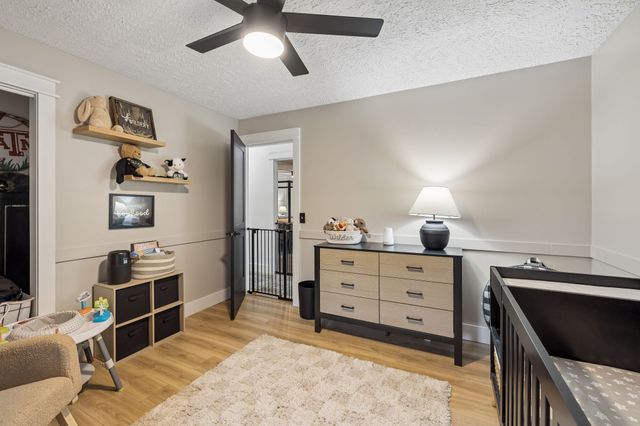 18 Crescent Blvd, Carthage, TN 37030