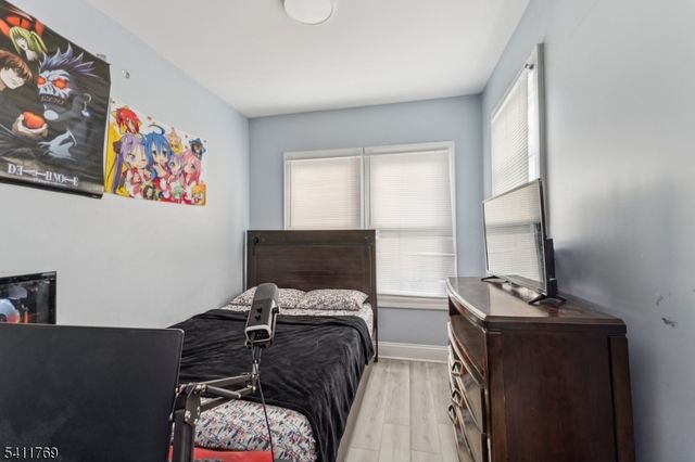 291 E 12Th Ave, Roselle Boro, NJ 07203