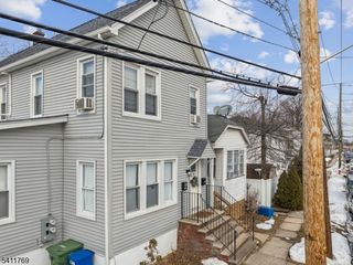 291 E 12Th Ave, Roselle Boro, NJ 07203