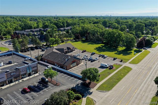 32618 7 Mile Road, Livonia, MI 48152