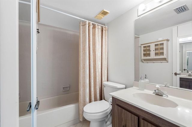 6269 PALMA DEL MAR BOULEVARD S 216, St Petersburg, FL 33715