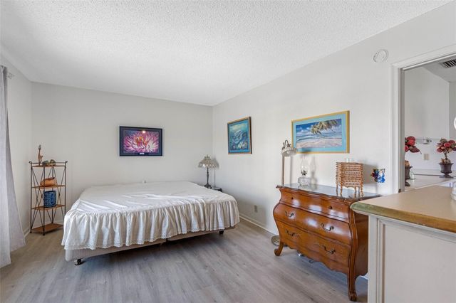 6269 PALMA DEL MAR BOULEVARD S 216, St Petersburg, FL 33715