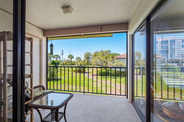 6269 PALMA DEL MAR BOULEVARD S 216, St Petersburg, FL 33715