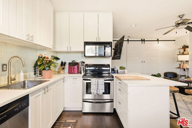 999 N Doheny Drive 104, West Hollywood, CA 90069