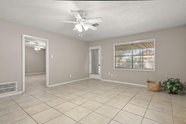 717 Arbor Drive, Deer Park, TX 77536