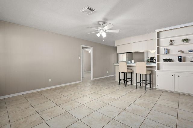 717 Arbor Drive, Deer Park, TX 77536