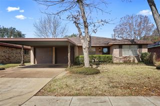 717 Arbor Drive, Deer Park, TX 77536