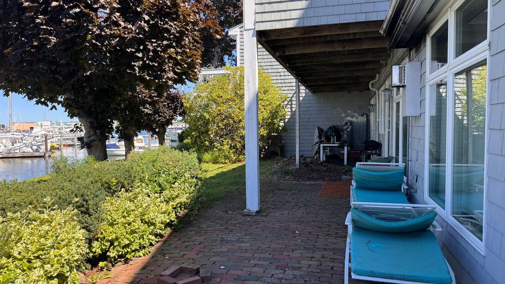 9 Anchorage Place 9, South Portland, ME 04106 — photo 3