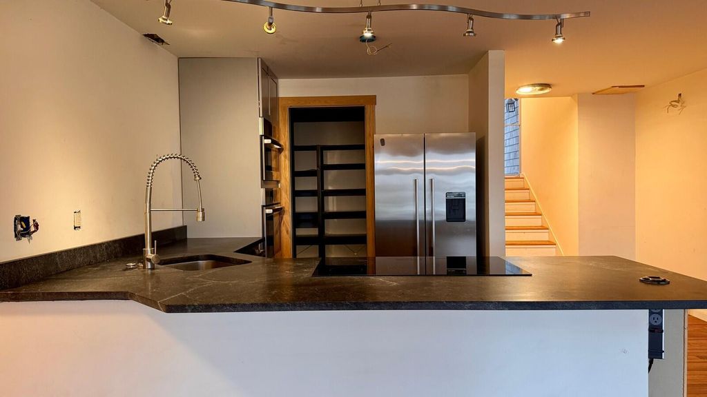 9 Anchorage Place 9, South Portland, ME 04106 — photo 5