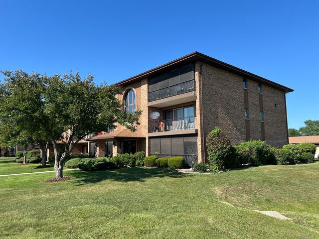 11111 Heritage Drive 2A, Palos Hills, IL 60465