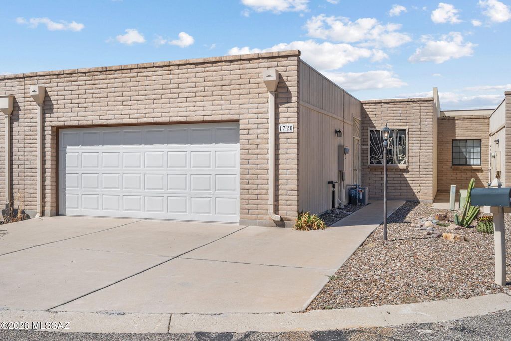 1720 S Traub Drive, Tucson, AZ 85710