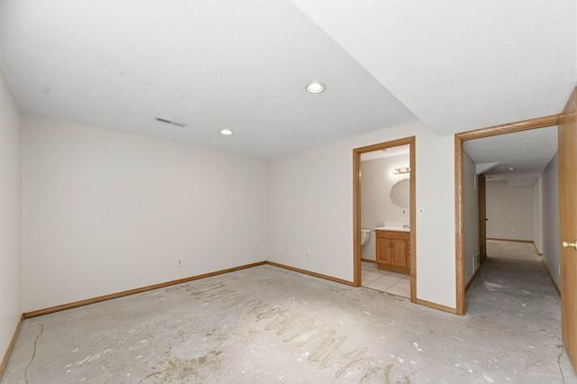 1521 E Rose Lane, Andover, KS 67002