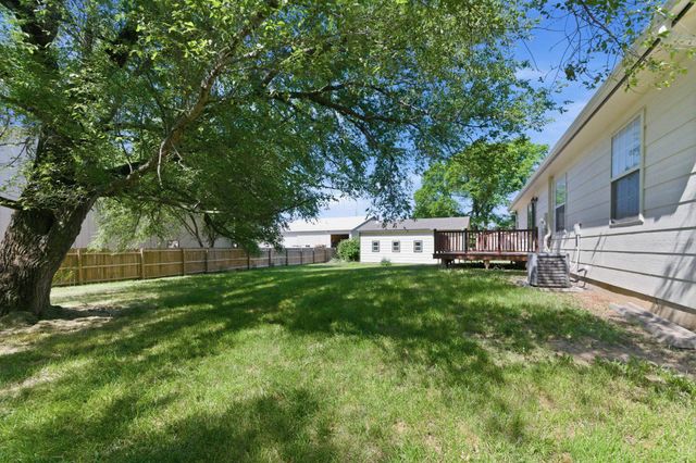 1521 E Rose Lane, Andover, KS 67002