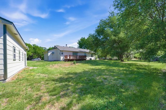 1521 E Rose Lane, Andover, KS 67002
