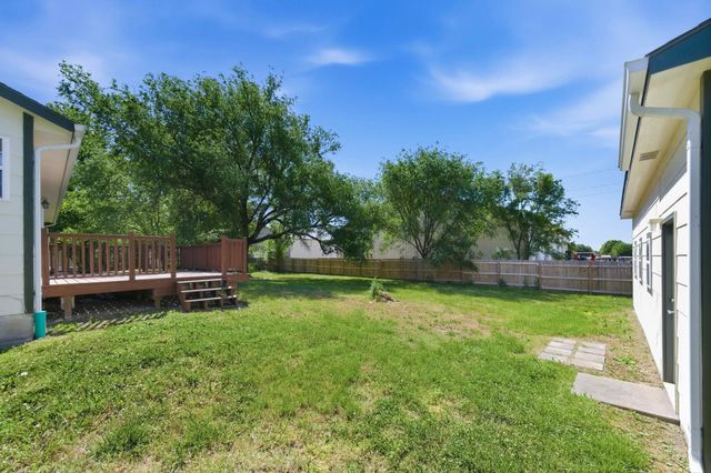 1521 E Rose Lane, Andover, KS 67002