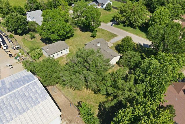 1521 E Rose Lane, Andover, KS 67002