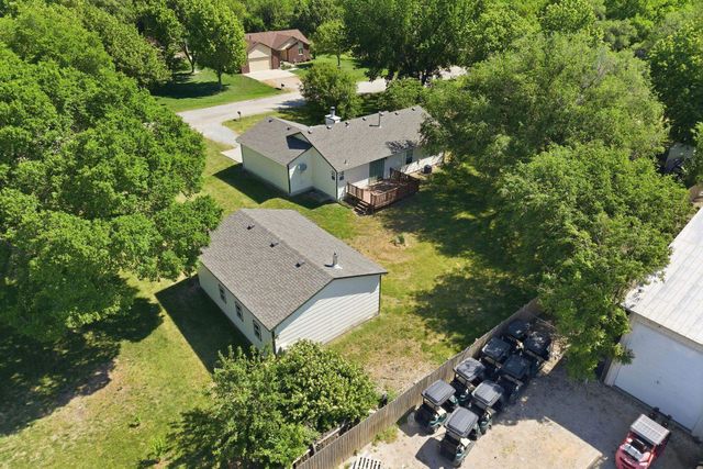 1521 E Rose Lane, Andover, KS 67002